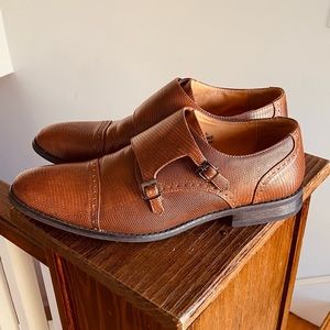 Dress shoes
